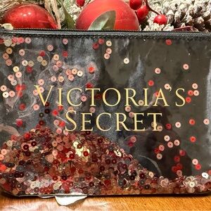 NEW VICTORIA SECRET CONFETTI SEQUIN WRISTLET BAG PURSE COSMETIC MAKEUP 2017
